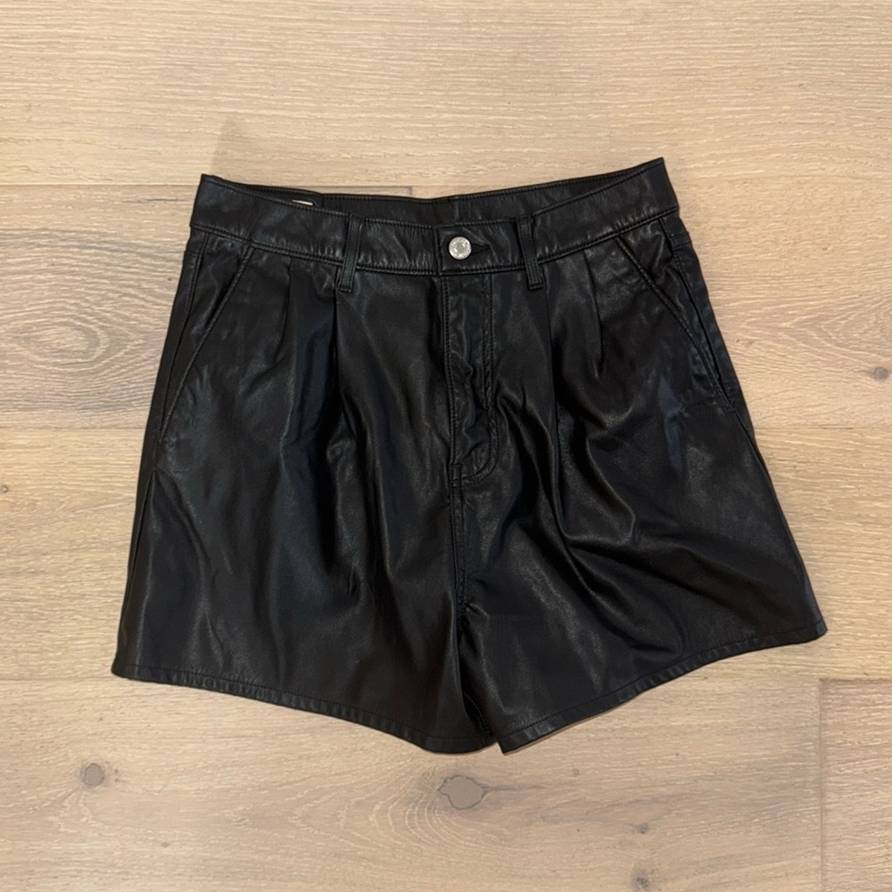 Levi’s Premium High Rise Faux Leather Shorts size 28